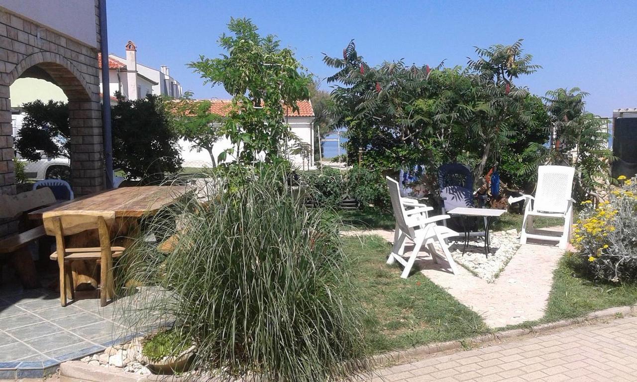 Apartments By The Sea Nin, Zadar - 15842 Buitenkant foto